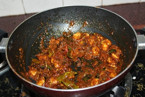 mix prawns with masala