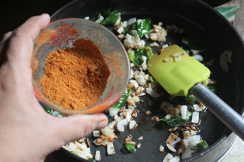 add remaining spice powders