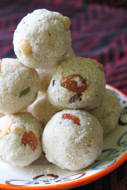 Rava Laddu Recipe (Rava Ladoo)