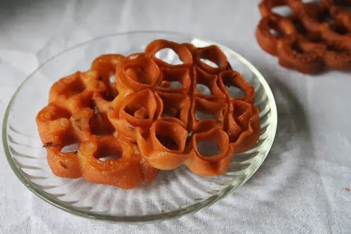 rose cookies achappam fried till crispy