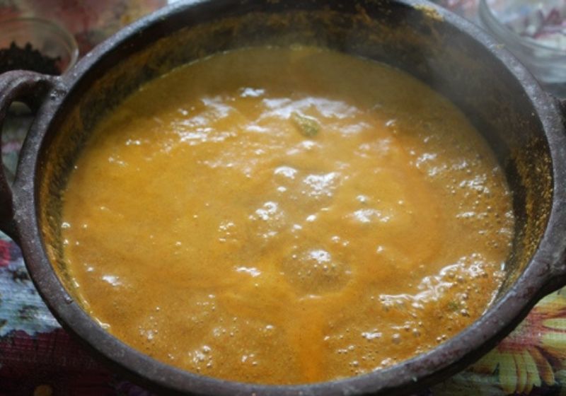 bring the malabar fish curry to full boil