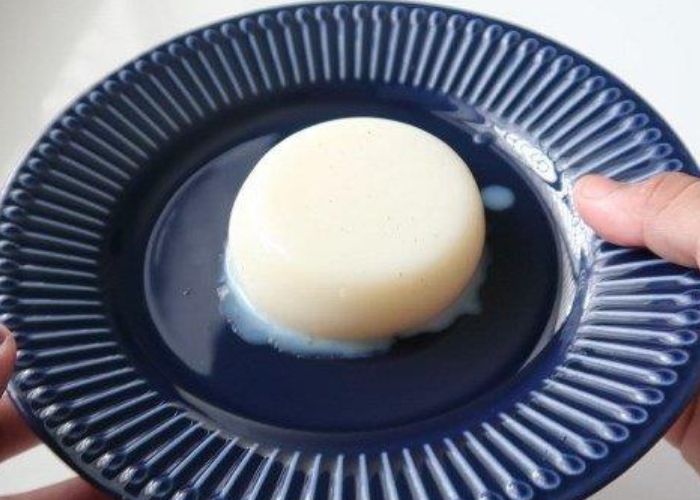 perfectly soft set panna cotta with gelatin