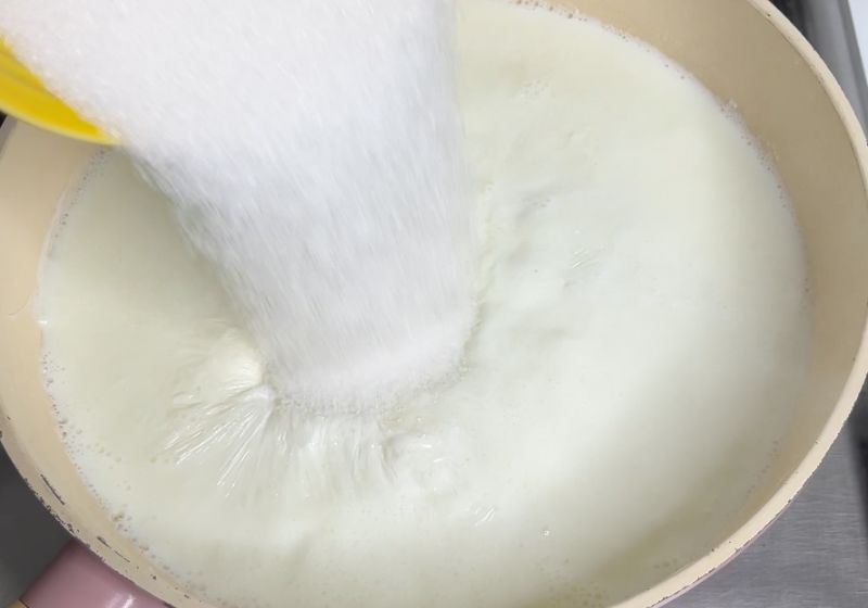 add sugar to milk