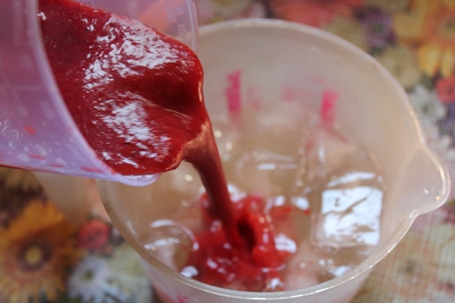 add strawberry puree for making strawberry lemonade