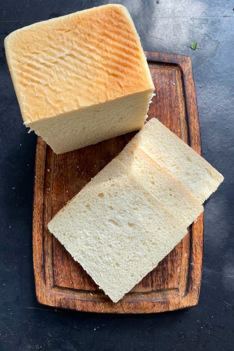 slices of pullman loaf bread