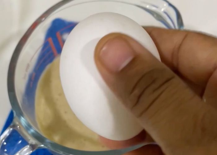 add egg into the yeast water