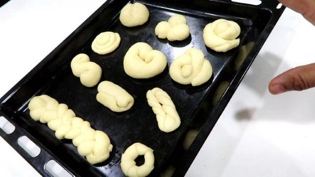 shaping dinner rolls