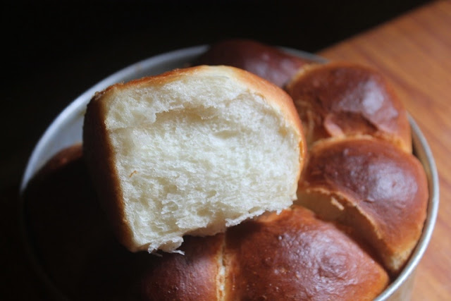 soft and fluffy dinner rolls