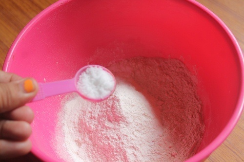 add salt to wheat flour