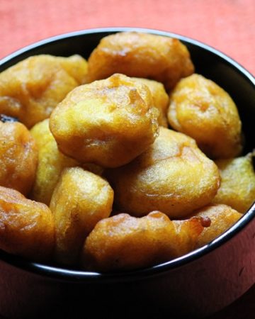 Medu Vada Recipe   Ulundu Vadai Recipe - 45