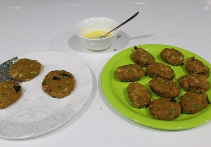 shape cutlet into small pattice like.