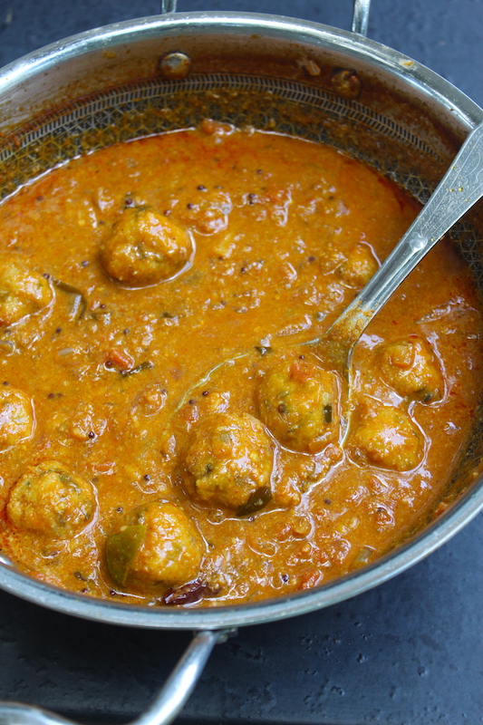 paruppu urundai kuzhambu in the kadai