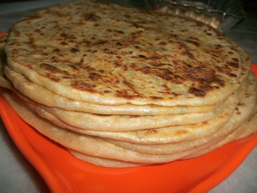 aloo paratha ready