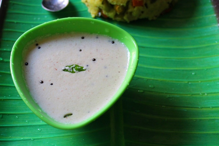 coconut chutney made with coconut, green chillies, roasted gram dal and garlic.