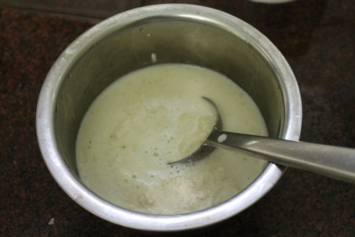 take coconut chutney in a bowl