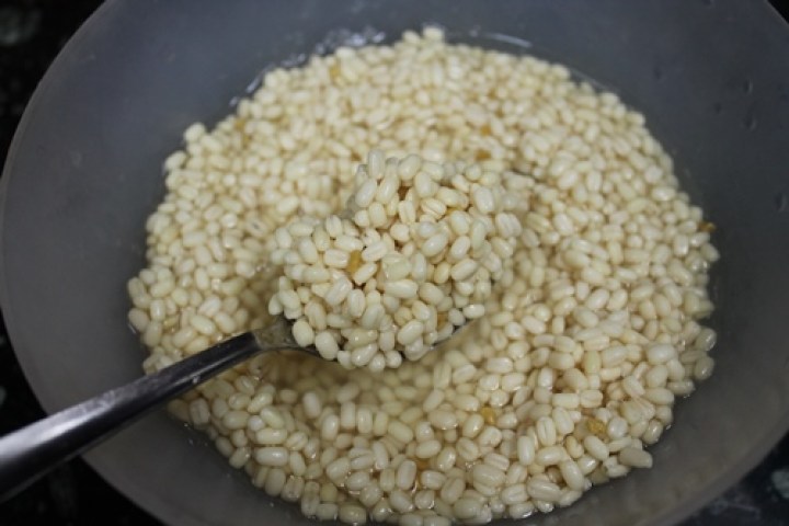 soaked urad dal