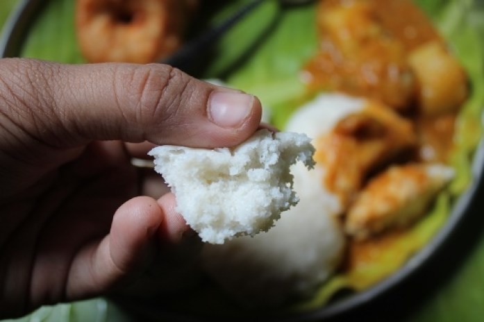 soft idli texture is shown