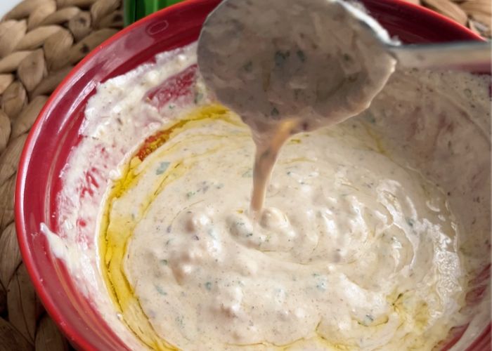 tahini sauce ready to serve