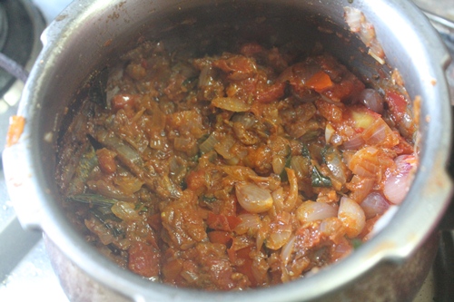 chicken kulambu masala base