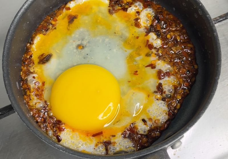 fry some eggs in chilli crisp