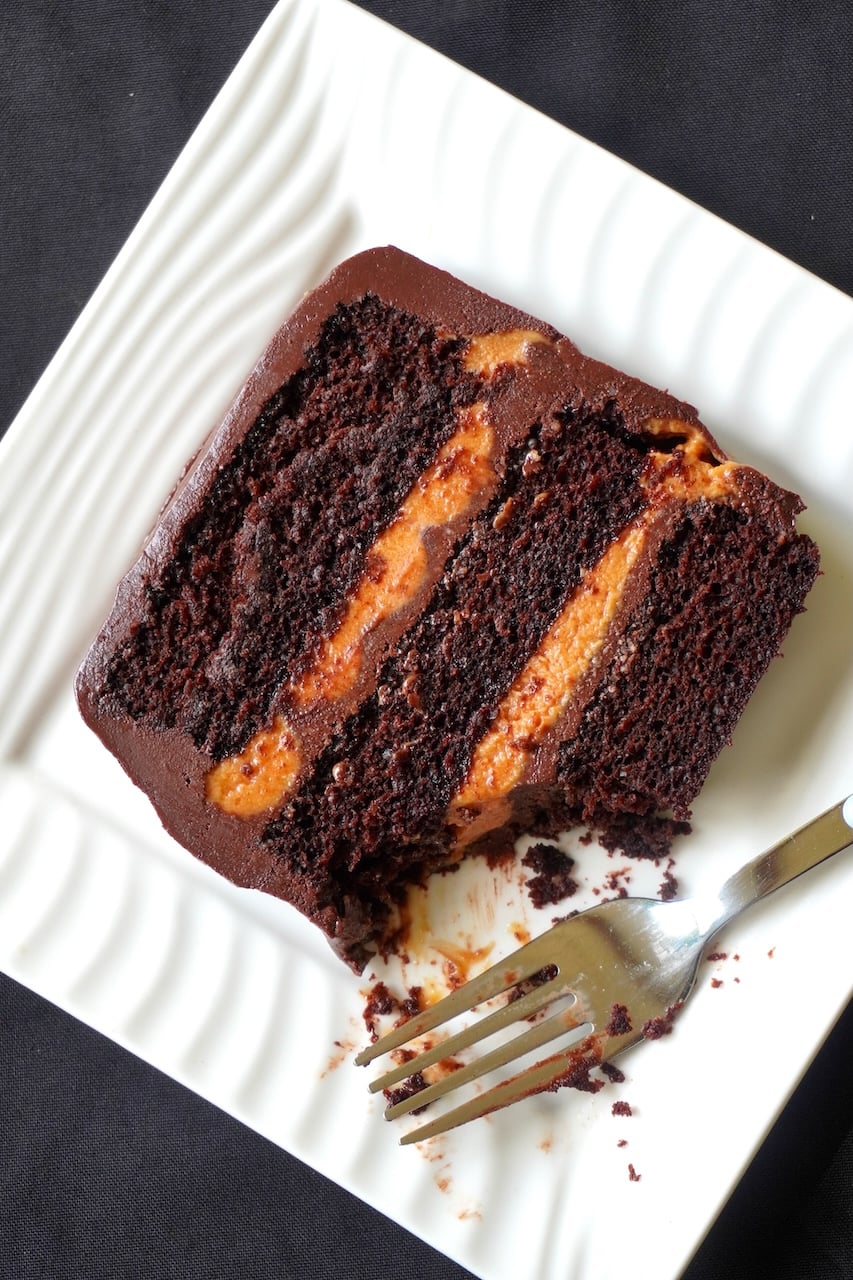 London’s Viral Chocolate Caramel Cake Recipe London’s Viral Chocolate Caramel Cake Recipe
